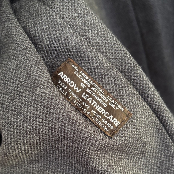 Men's Suede/Leather Vest - Picture 16 of 16